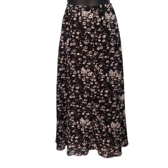 TanJay Elegant Black and White Floral Maxi Skirt 6790 - Picture 3 of 5